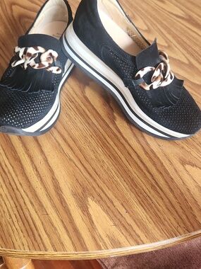 Women's Black Platform Sneakers with Tortoiseshell Chain Accent